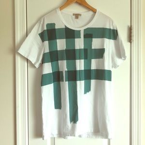 Burberry T-shirt